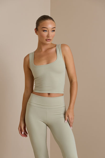 FC ELEVATED EVERYDAY SQUARE NECK CROP | MATCHA