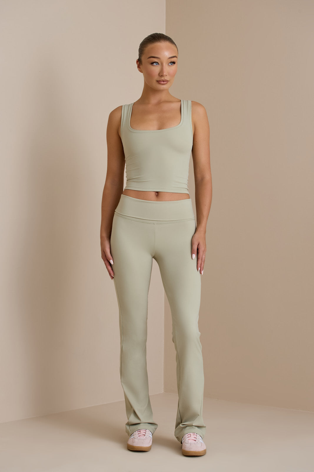 ELEVATED EVERYDAY YOGA TROUSER | MATCHA