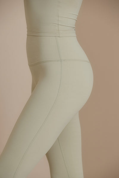 ELEVATED EVERYDAY LEGGINGS  | MATCHA.